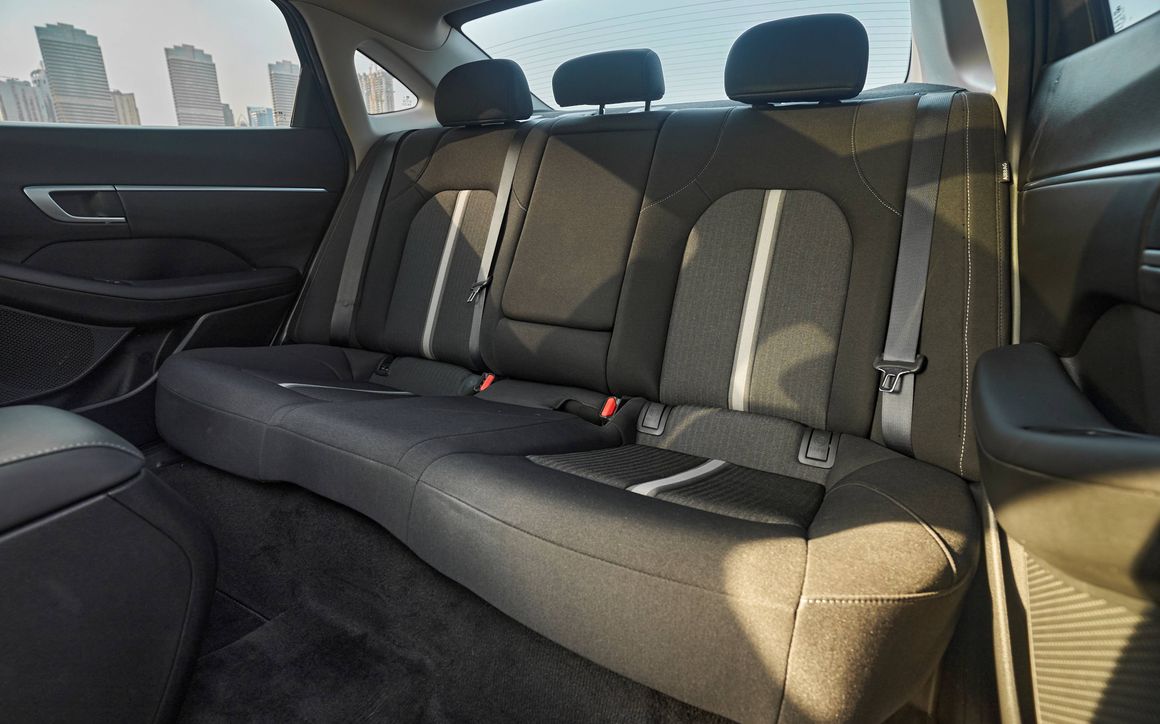 HYUNDAI SONATA - image 6