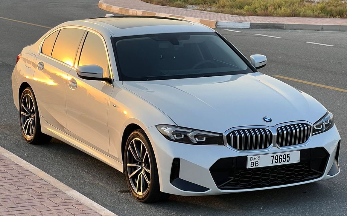 BMW 320 - image 1