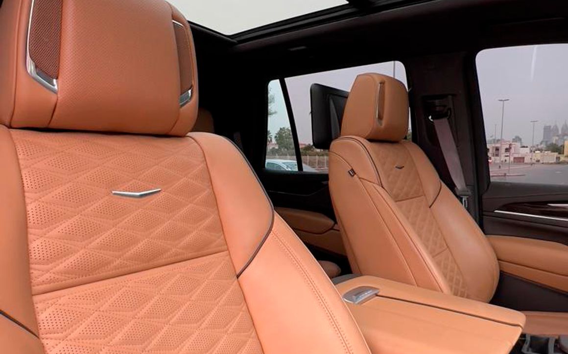 Cadillac Escalade - image 9
