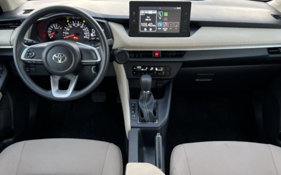 Toyota Yaris - image 5