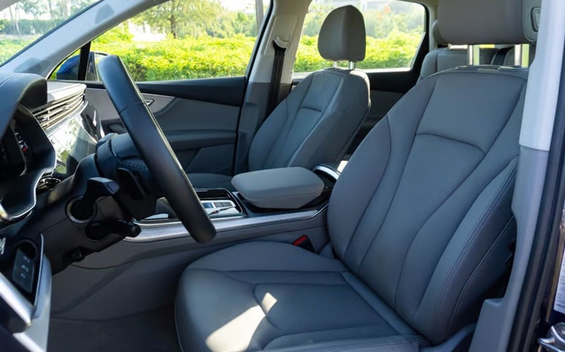 Audi Q7 - image 8