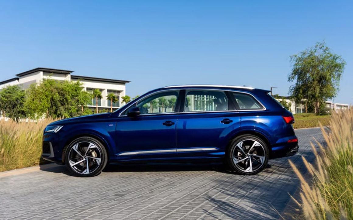 Audi Q7 - image 2