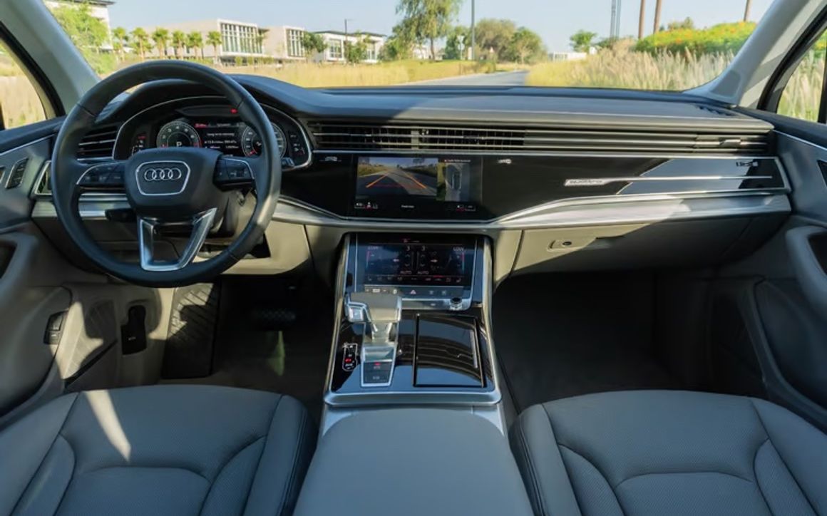 Audi Q7 - image 7