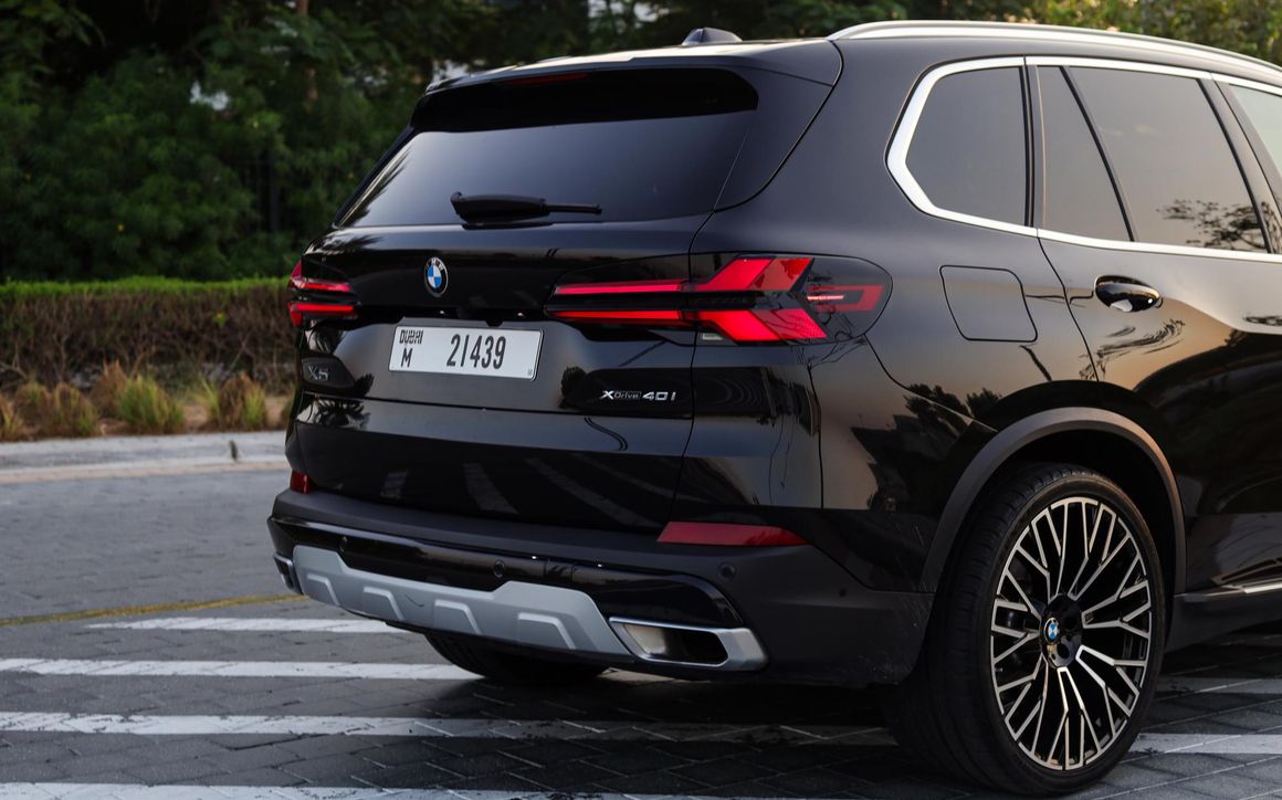 BMW X5 M50i - image 5