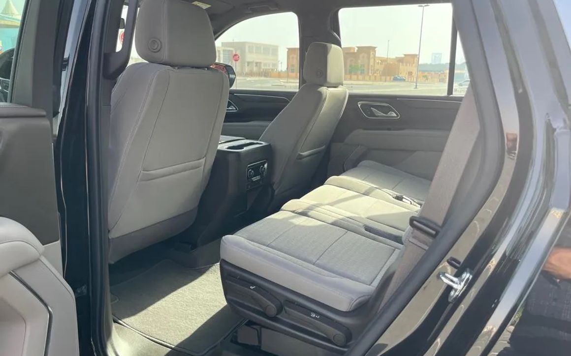 CHEVROLET TAHOE - image 9
