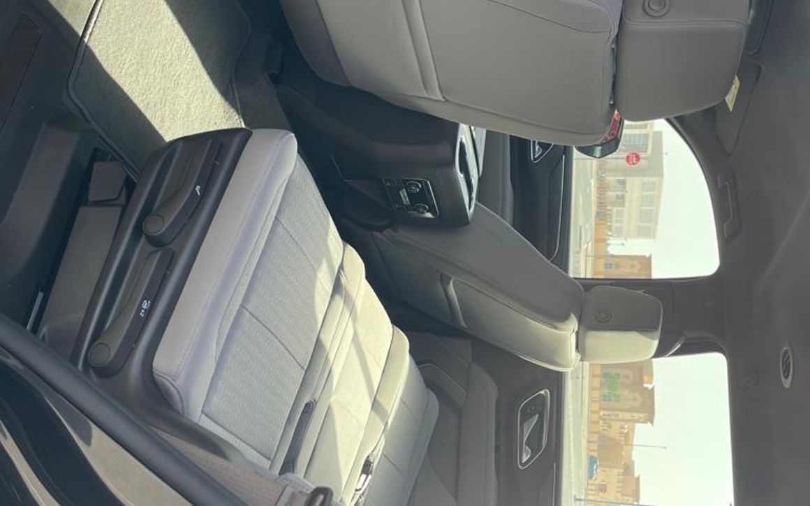 CHEVROLET TAHOE - image 7