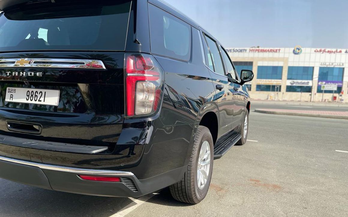 CHEVROLET TAHOE - image 6