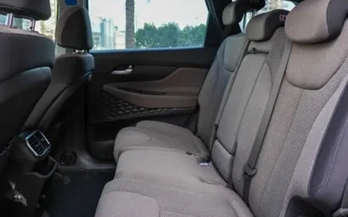 HYUNDAI SANTA FE - image 6