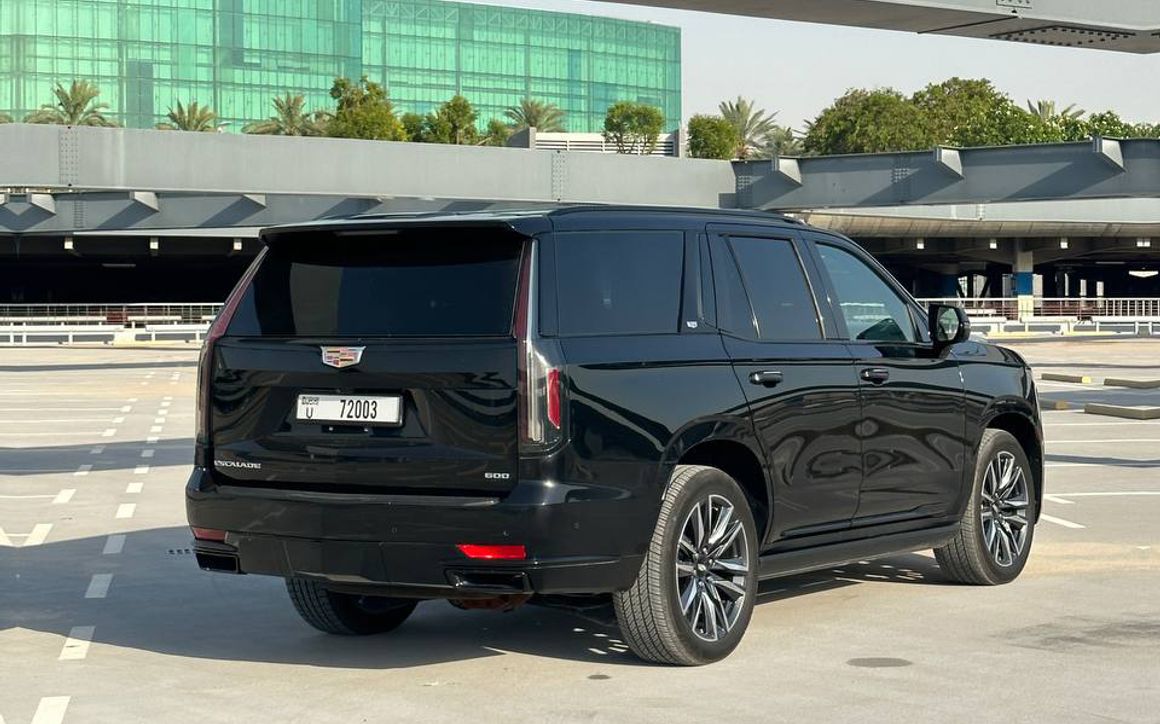 CADILLAC ESCALADE - image 9
