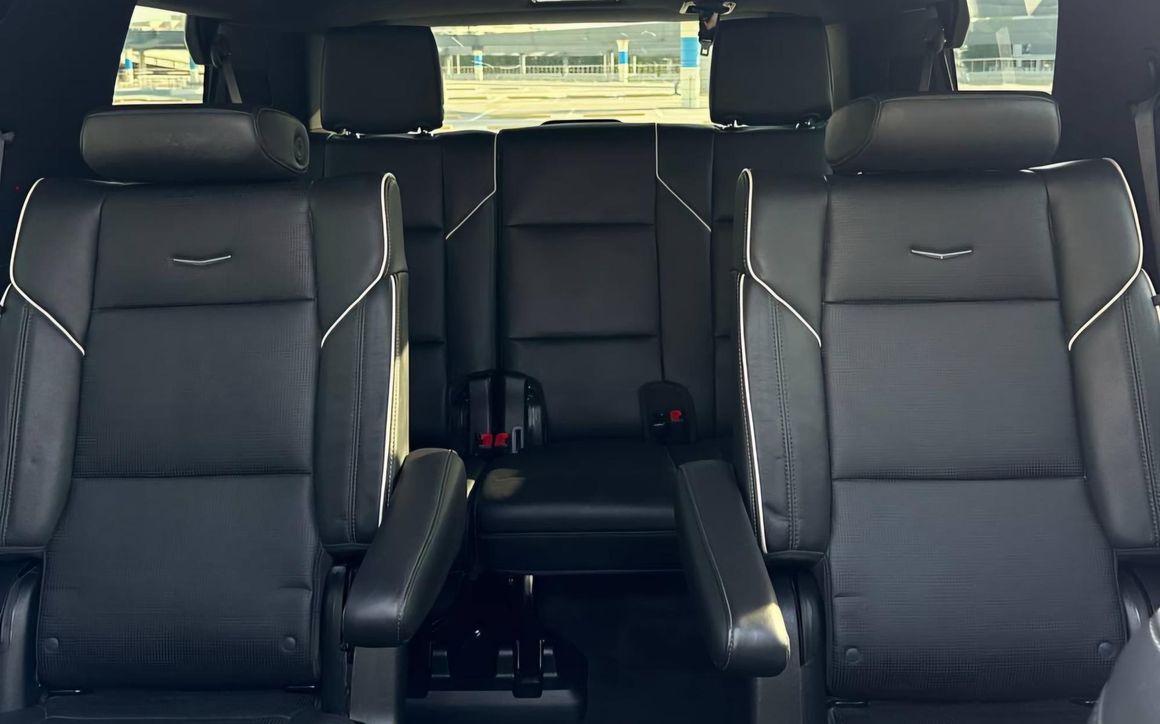 CADILLAC ESCALADE - image 16