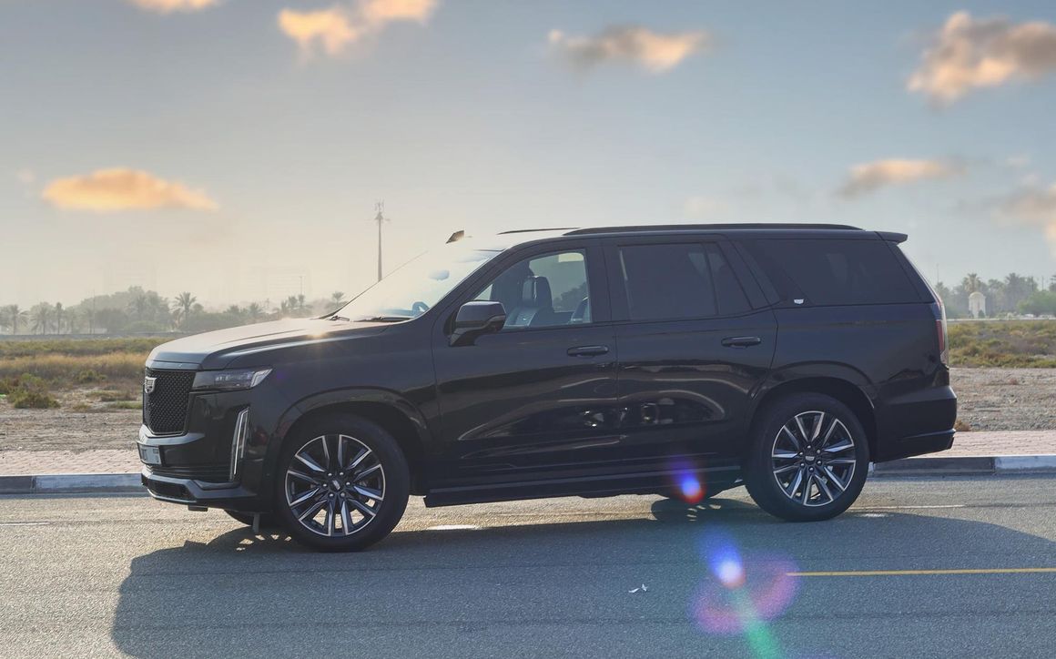 CADILLAC ESCALADE - image 5