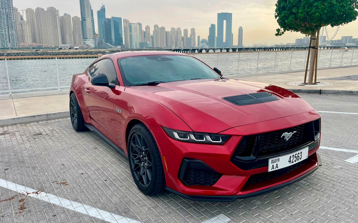 Ford Mustang - image 2