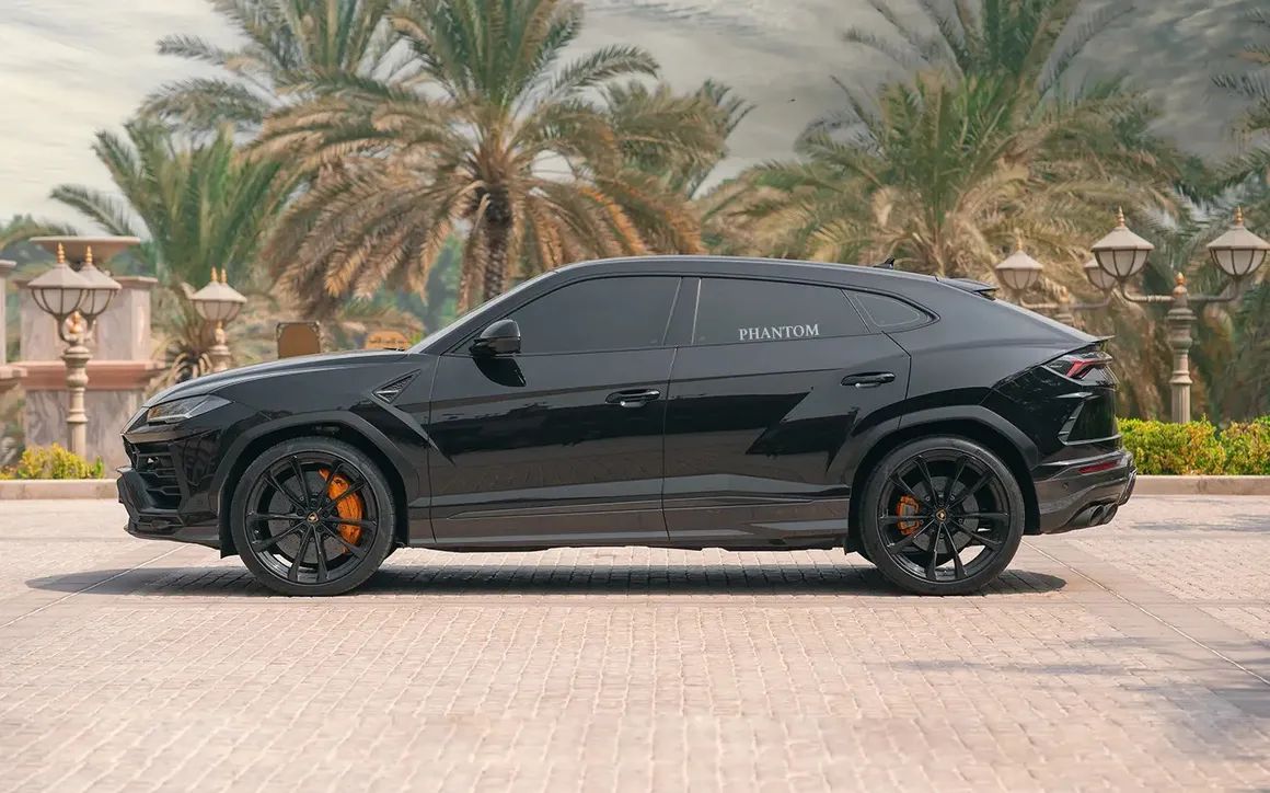 LAMBORGHINI URUS - image 2