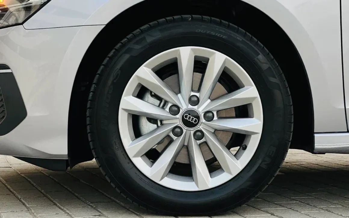 Audi A3 - image 8