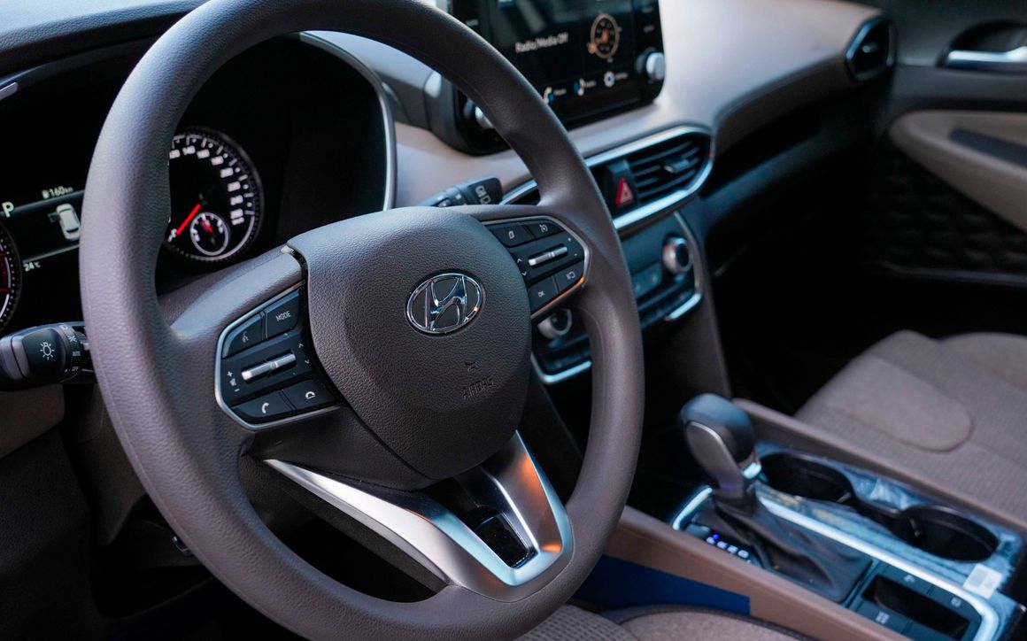 Hyundai Santa Fe - image 3