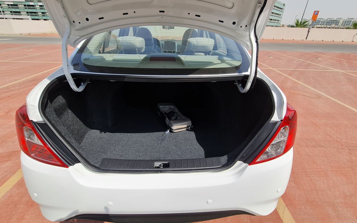 Nissan Sunny - image 7