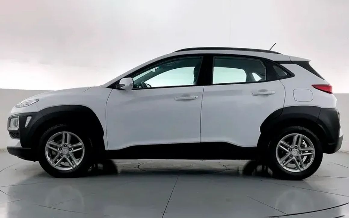 HYUNDAI KONA - image 2
