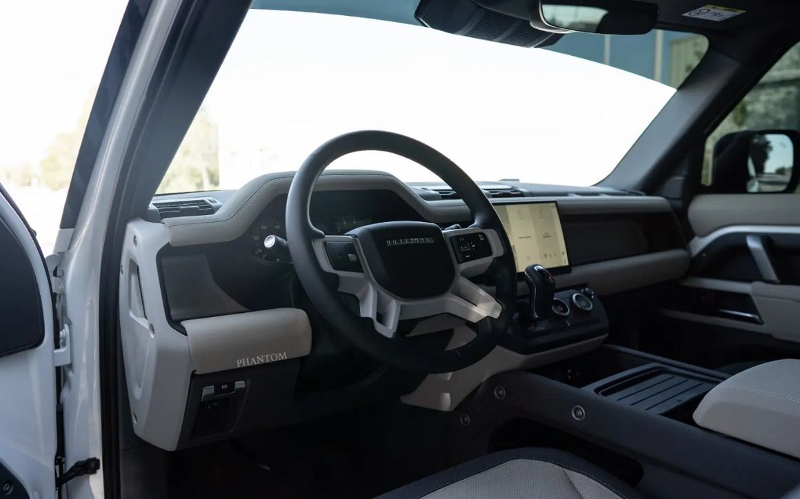 Land Rover Defender 90 SE V6 - image 6