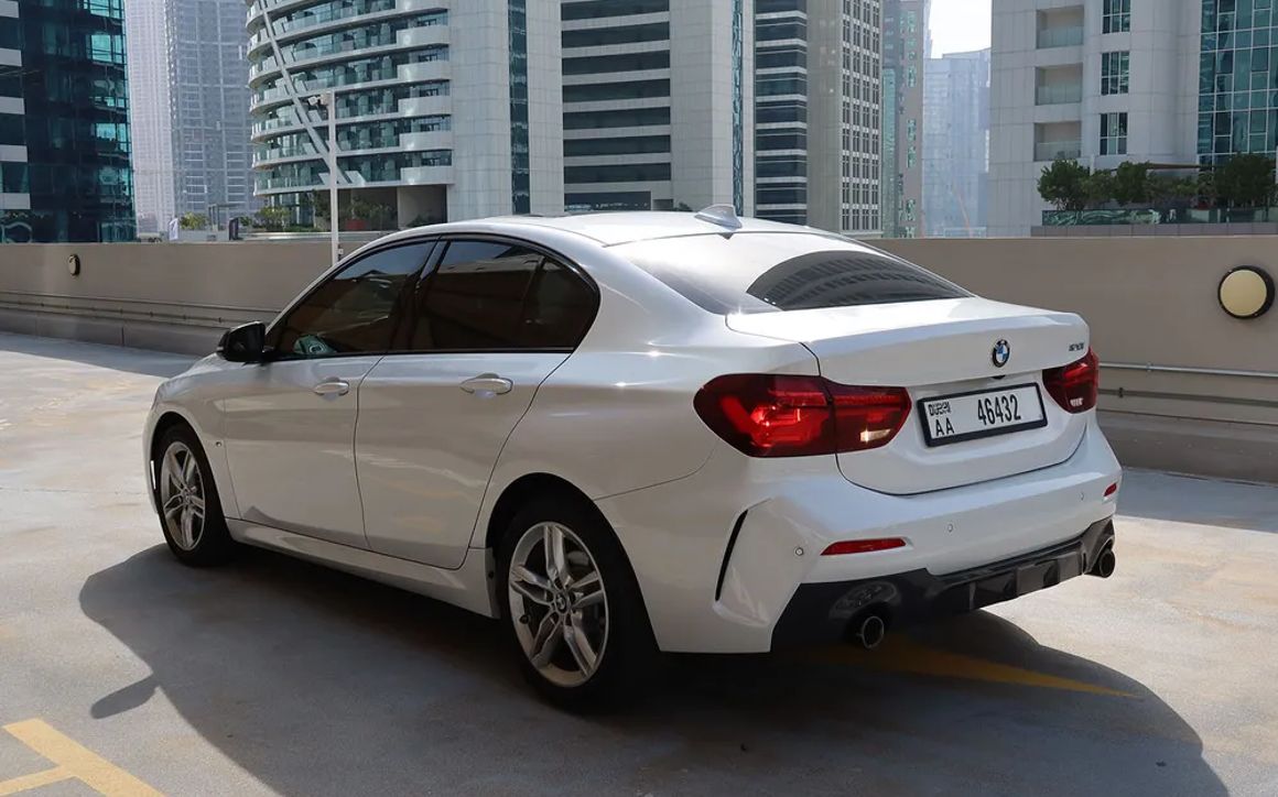 BMW 120i M Sport - image 4