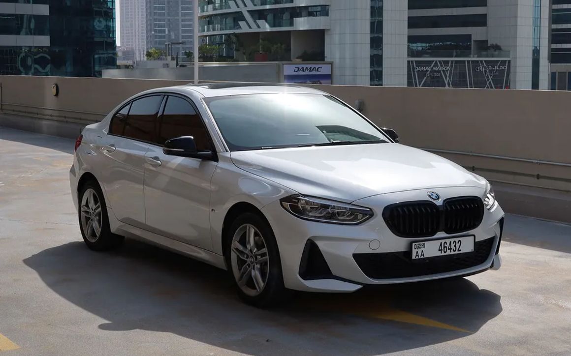 BMW 120i M Sport - image 1