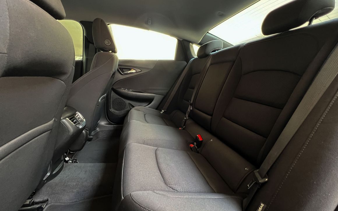 Chevrolet Malibu - image 11