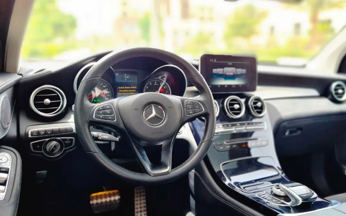 MERCEDES GLC 300 - image 5