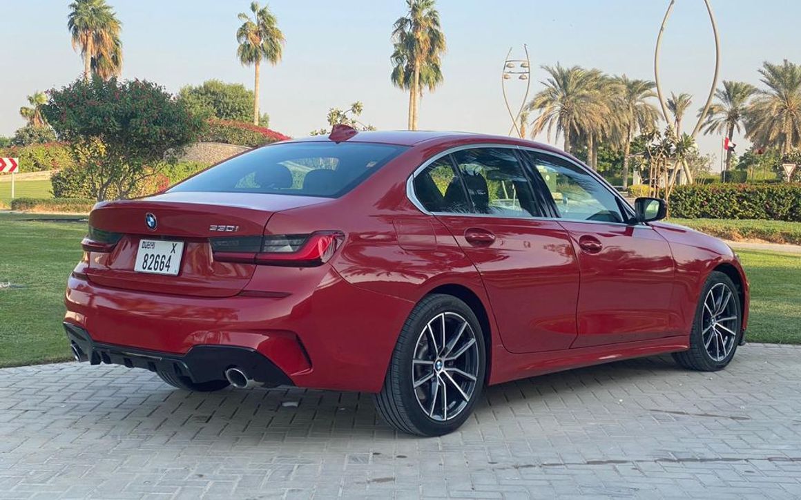 BMW 330I - image 4
