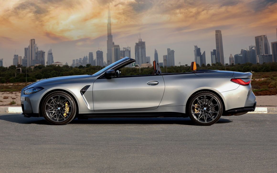 BMW M4 Convertible Gray - image 2