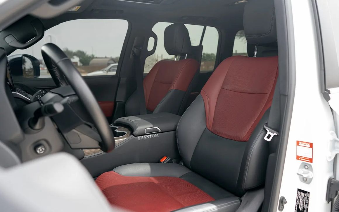 TOYOTA LAND CRUISER GXR - image 5