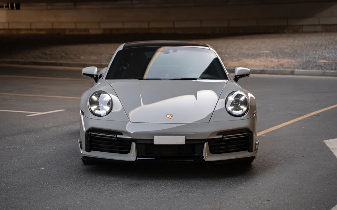 PORSCHE 911 TURBO S - image 2