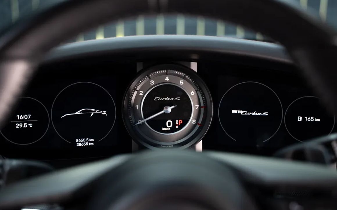 PORSCHE 911 TURBO S - image 17