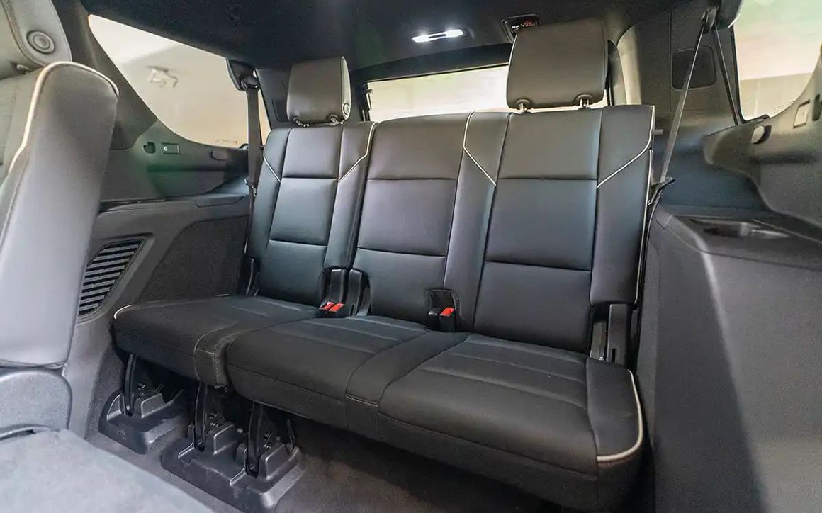 CADILLAC ESCALADE - image 8