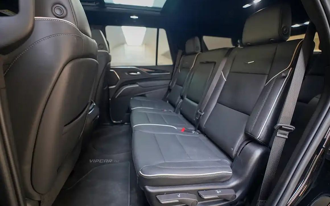 CADILLAC ESCALADE - image 7