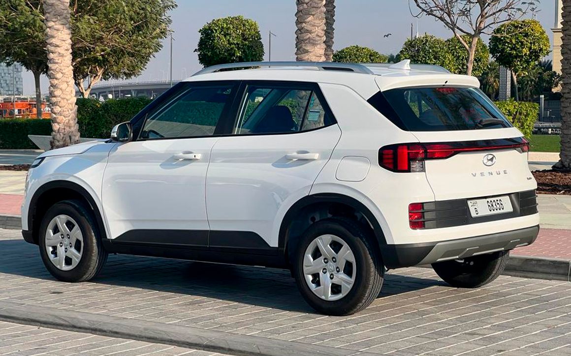 Hyundai Venue - image 4