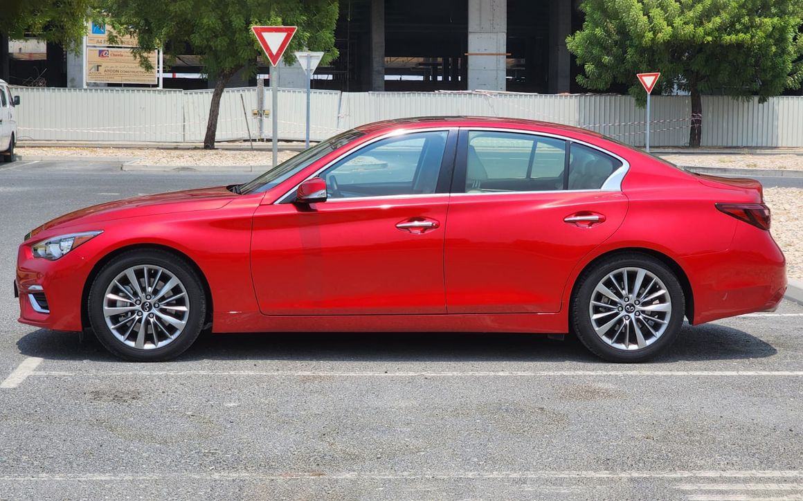 Infiniti Q50 - image 2