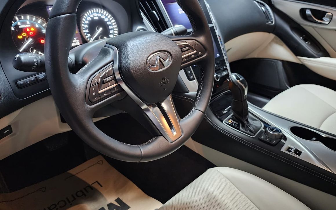 Infiniti Q50 - image 9