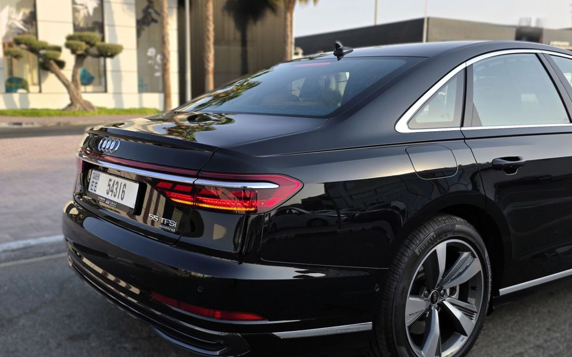 Audi A8 - image 6