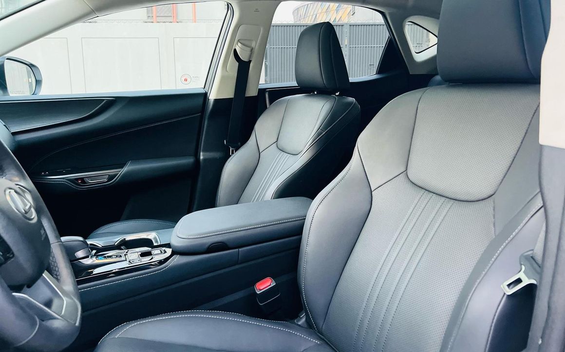 LEXUS NX 350 - image 6