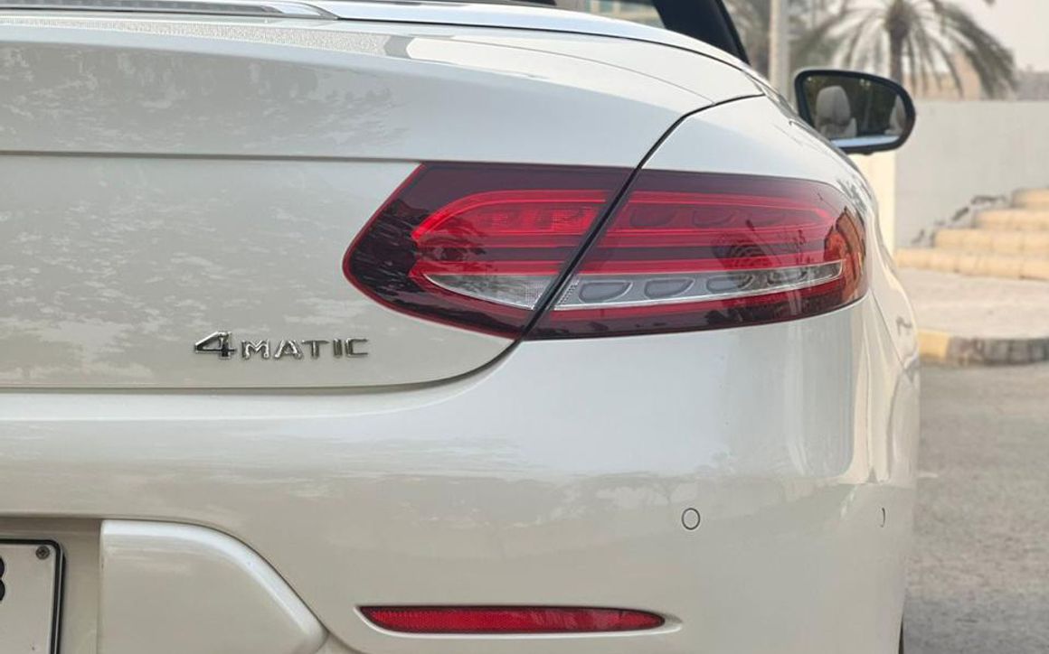 MERCEDES C300 COUPE - image 8