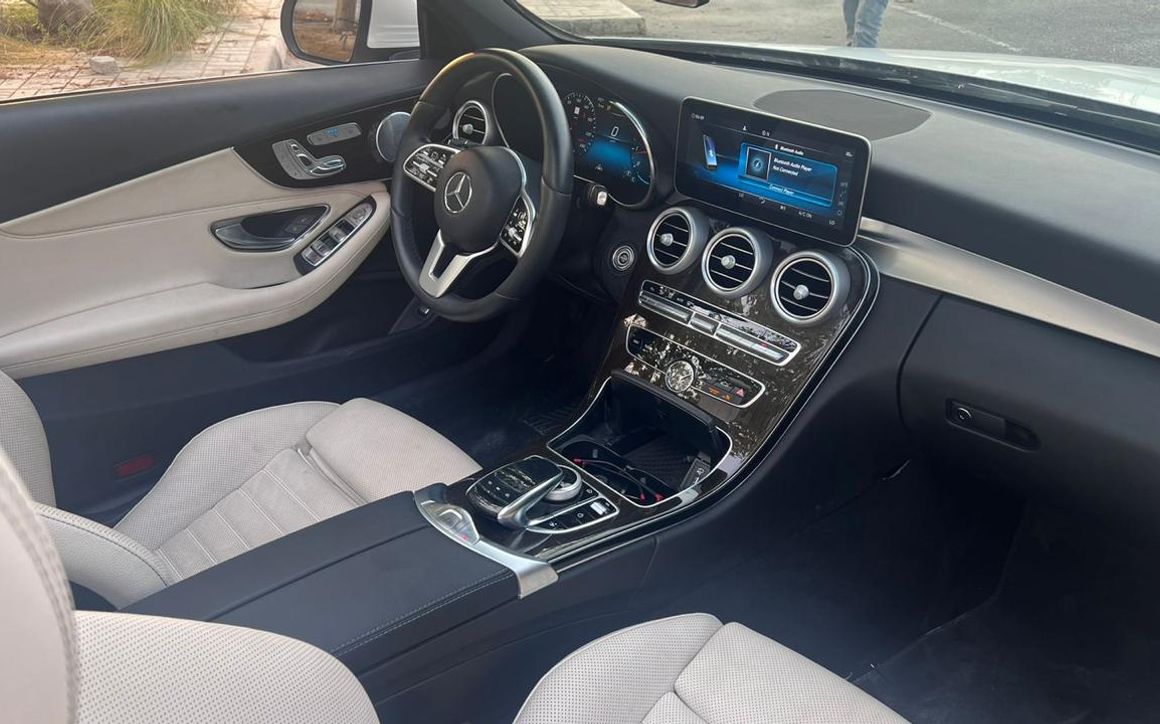 MERCEDES C300 COUPE - image 12