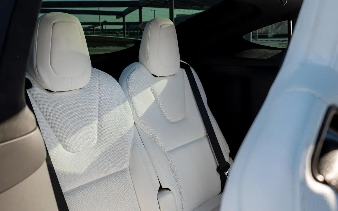 Tesla Model X - image 13