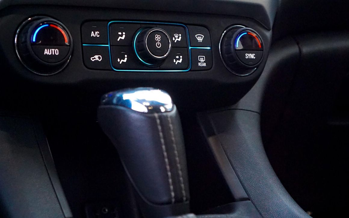 GMC Acadia - image 6