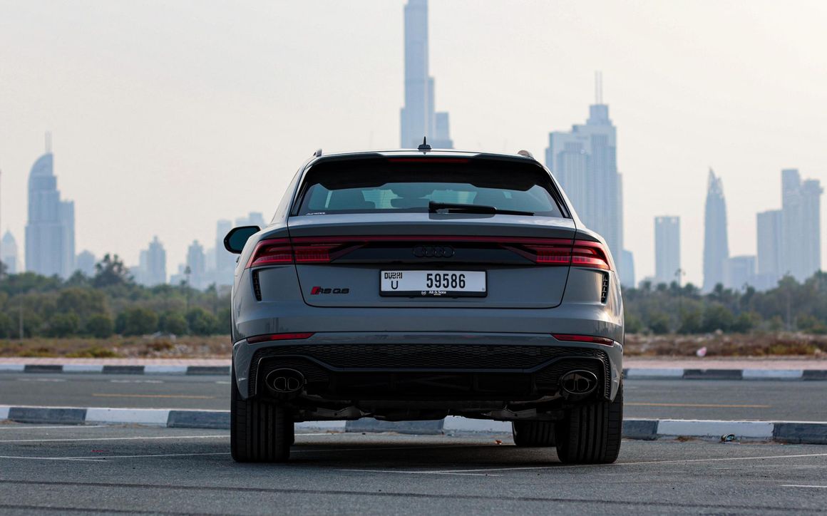 Audi RSQ8 Gray - image 9