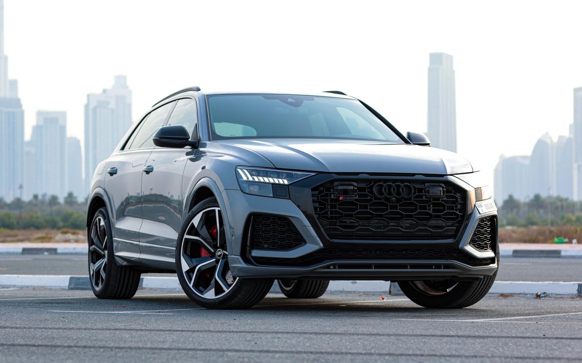 Audi RSQ8 Gray - image 4