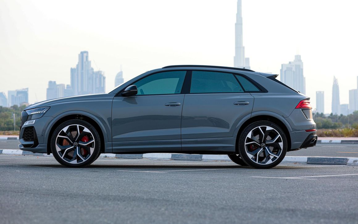 Audi RSQ8 Gray - image 2