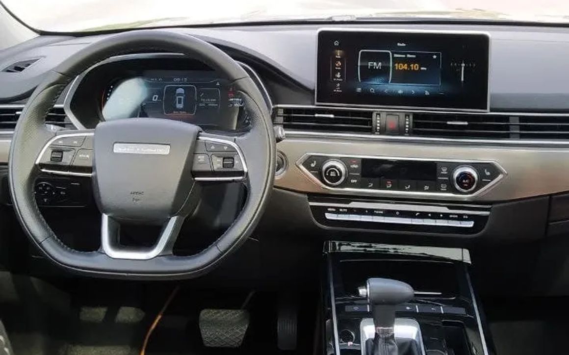 JETOUR X70 - image 4