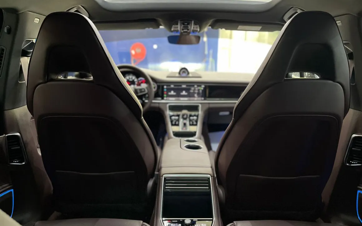 PORSCHE PANAMERA - 2023 - image 11