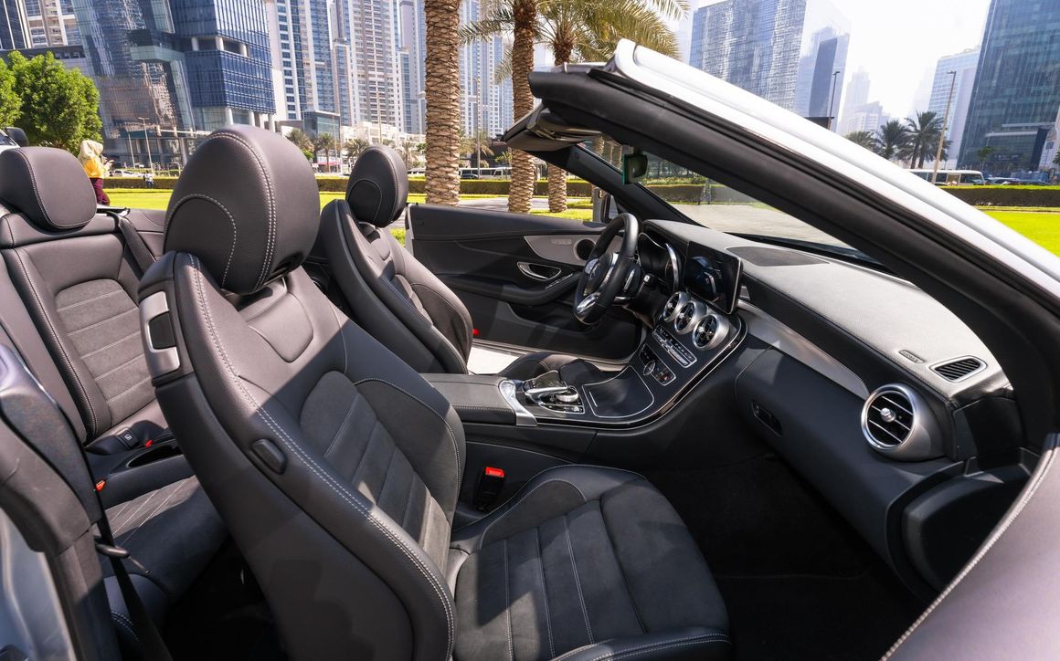 Mercedes C200 Convertible - image 16