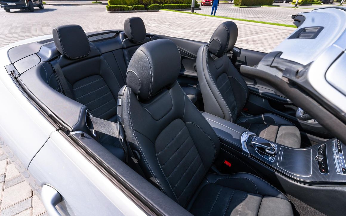 Mercedes C200 Convertible - image 18