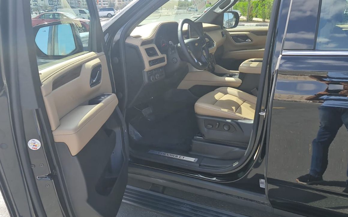 CHEVROLET TAHOE - image 4